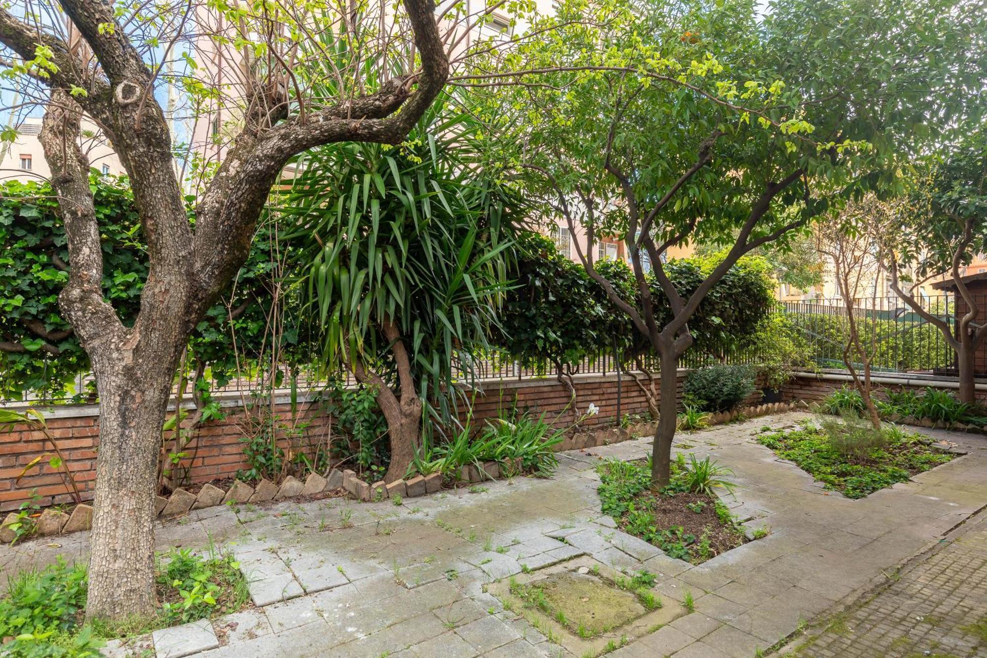 Roman Garden Escape Luaran gambar